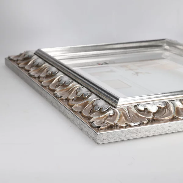 Holzrahmen nach mass Pedro - Exclusive Series Silber | Normalglas (2 mm)