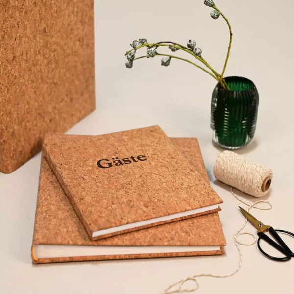 Gästebuch Kork mit 176 weißen Seiten, 23x25 cm 23x25 cm (176 Seiten)
