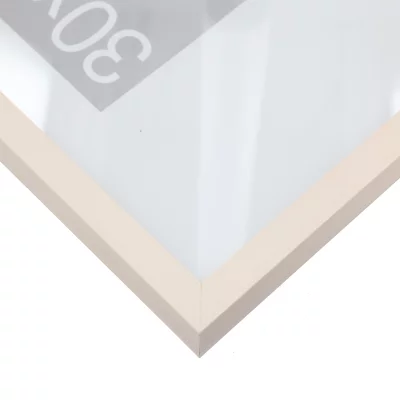 Rama drewniana Hamal - na wymiar drzewo sosnowe białe, laserowane | szkło standardowe (2 mm)