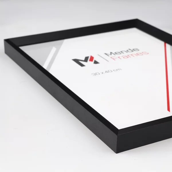 Holz Bilderrahmen Mencuna nach Maß Schwarz | Museumsglas UV 70 entspiegelt