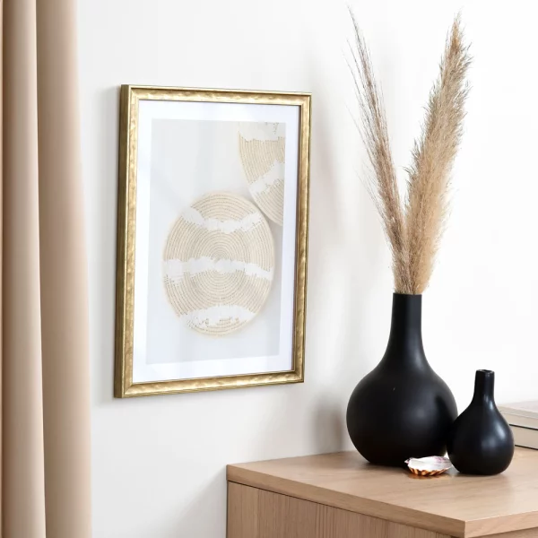 Holz Bilderrahmen Saint-Malo 62x93 cm | gold | ohne Glas, mit Rückwand