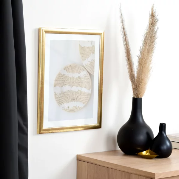 Holz Bilderrahmen Paris Maßanfertigung gold | Normalglas (2 mm)