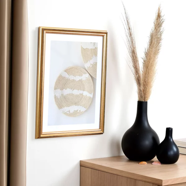 Cadre en bois Saint-Pierre sur mesure or | verre standard (2 mm)