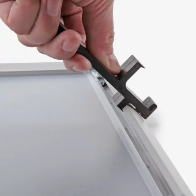 Kliklijst, 32 mm met diefstalzekering 59,4x84,1 cm (A1) | hoeken in verstek | kunstglas, gematteerd (1 mm)