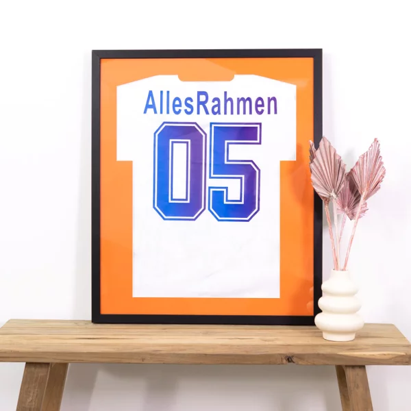 Trikotrahmen Economy Schwarz mit Passepartout 52,5x62,5 cm | Schwarz-Weiß | Kunstglas (1 mm)