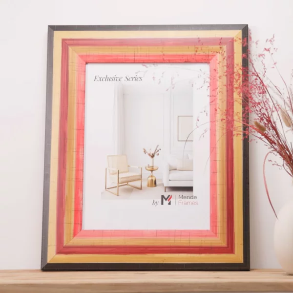 Exklusiver Holz-Bilderrahmen Listany 80x120 cm | Gold gestreift | Kunstglas (1,5 mm)