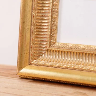 Cornice esclusiva in legno Kallatti 59,4x84,1 cm (A1) | dorato | Vetro standard (2 mm)
