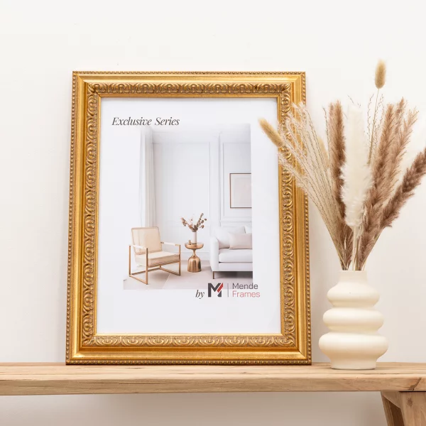 Exklusiv-Holzrahmen Glymur 29,7x42 cm (A3) | Gold | Normalglas (2 mm)