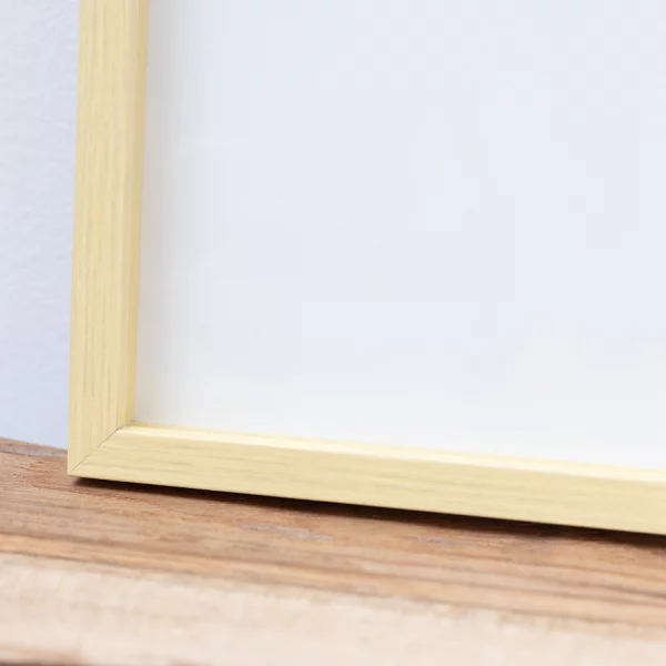 Alu-Bilderrahmen Barth NXT mit Distanzleiste, Serie 1131 - Maßanfertigung Hellgelb - Furnier Holzoptik | Normalglas (2 mm)