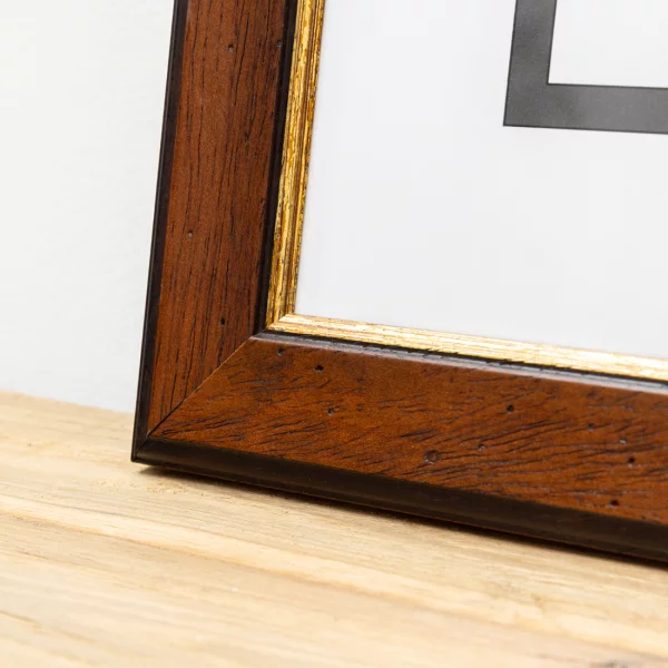 Holz-Bilderrahmen Valentina 50x70 cm | Braun-Gold | Kunstglas (1 mm)