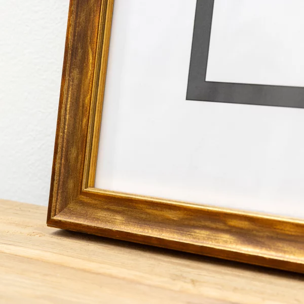 Holz-Bilderrahmen Wanda 50x70 cm | Gold matt | Kunstglas (1 mm)
